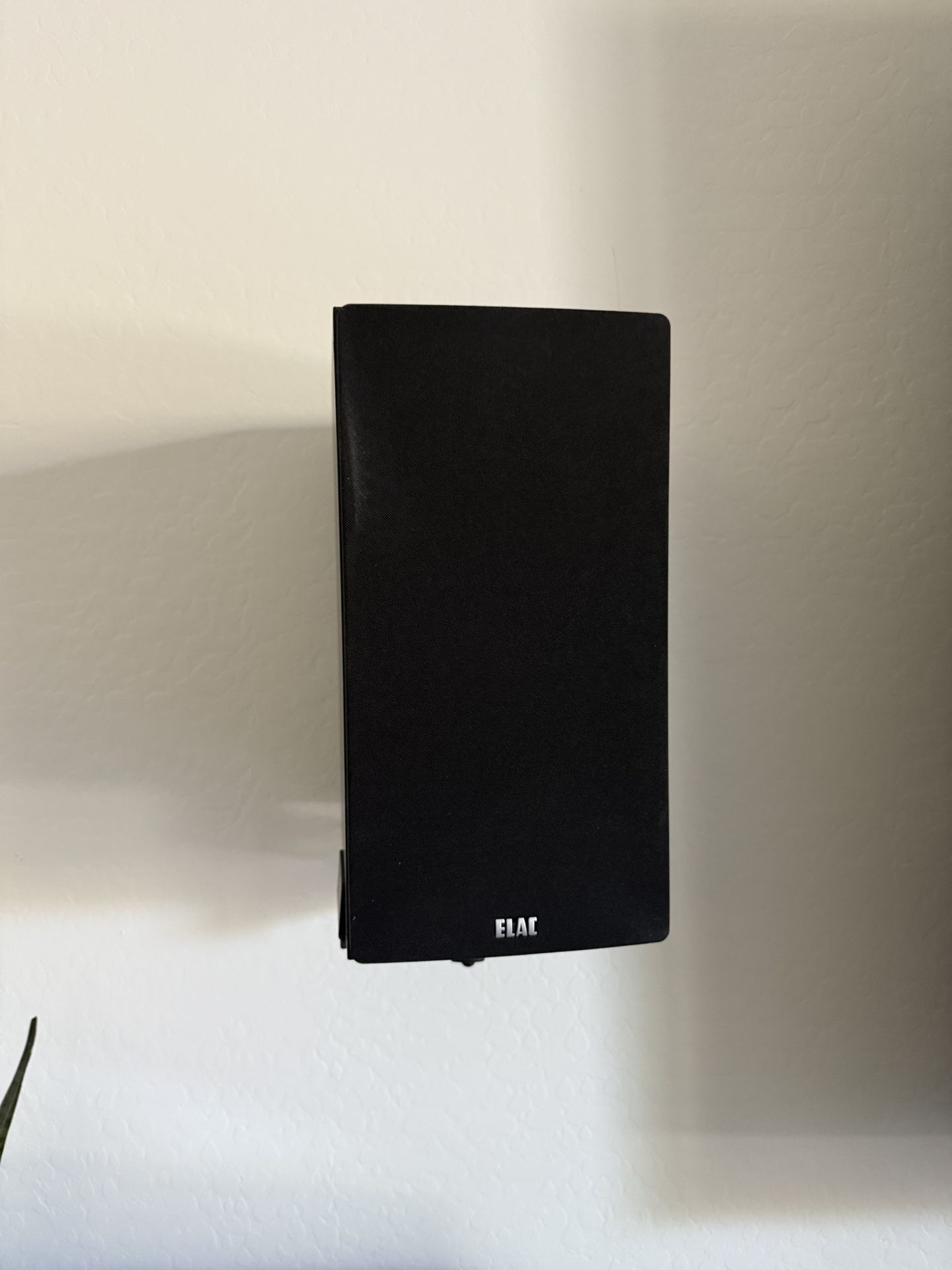 ELAC Debut 2.0 B6.2 Speakers with Wall Mounts