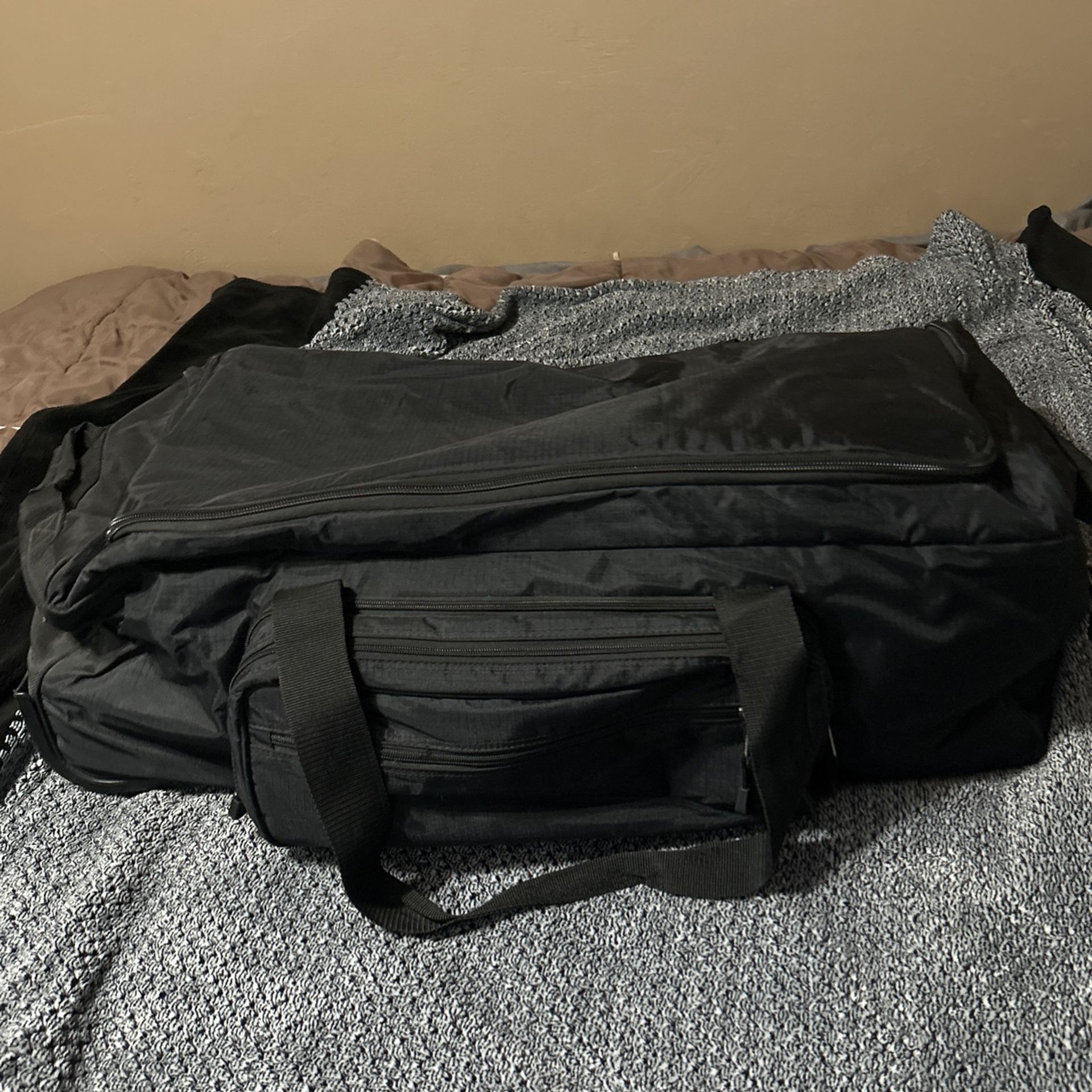 Duffle Bag With Wheels