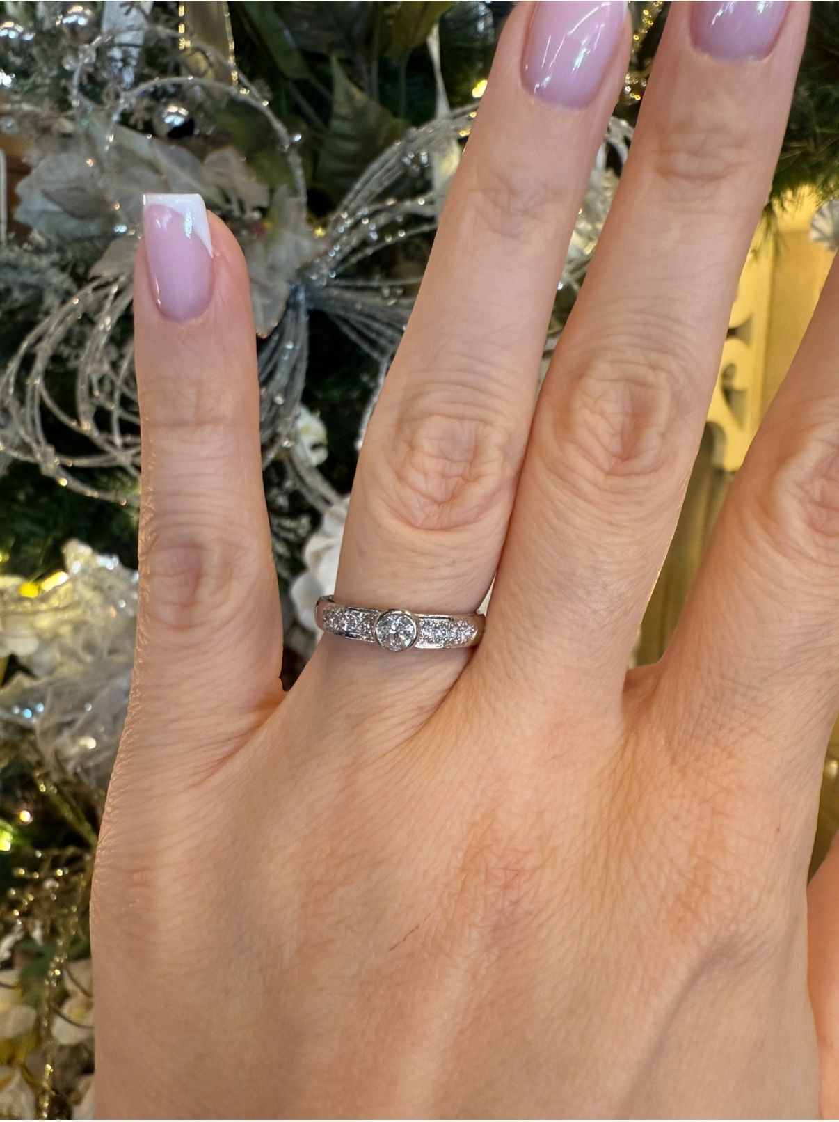 Platinum Ring With Natural Diamonds 