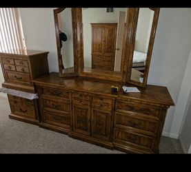 Wood bedroom set