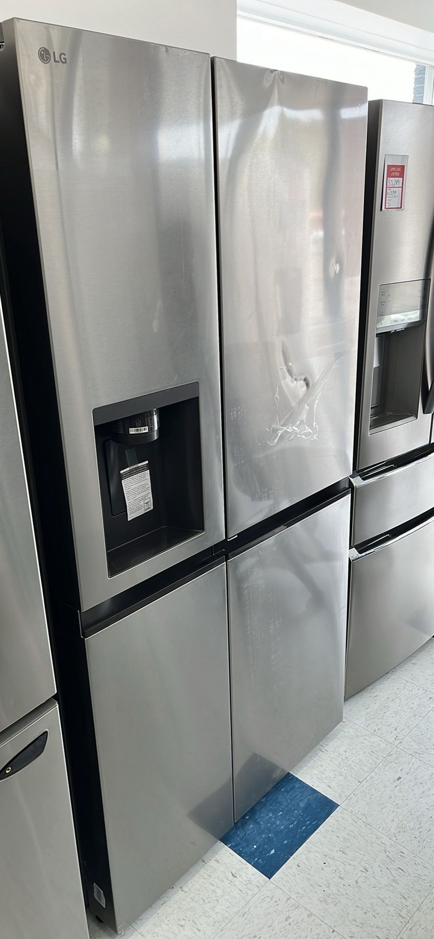 💥Great Deal💥 23 cu. ft. Side by Side Refrigerator with External Ice andWater Dispenser in PrintPro