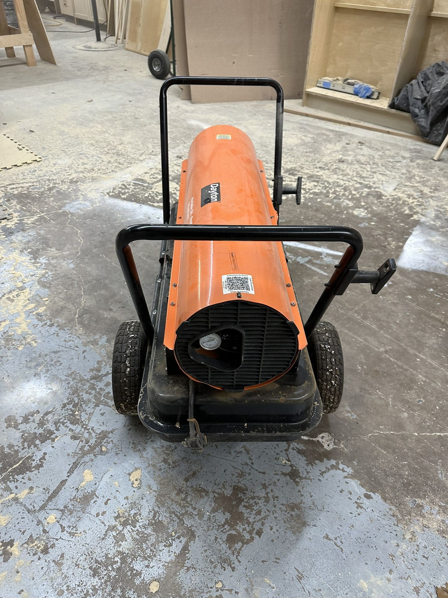 Dayton Portable Oil Fired Heater 170,000 Btu