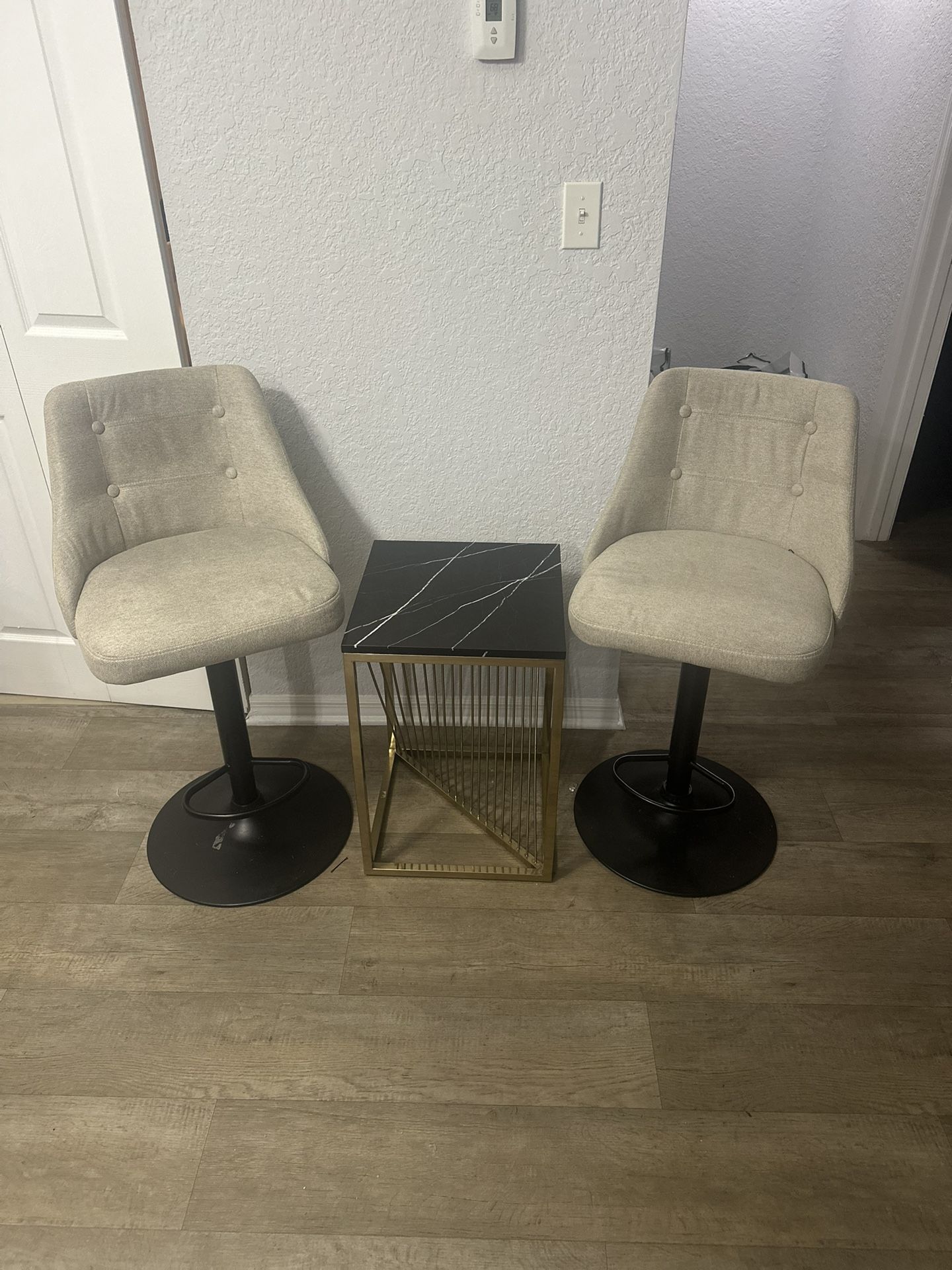 💺 Set: 2 Modern Swivel Bar Stools + Black Marble Accent Table