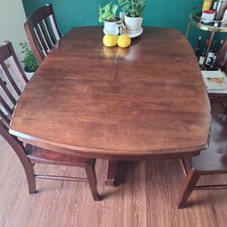 5 piece Dining Room Set Extendable Leaf