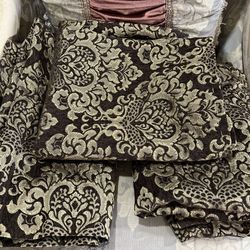 🚨SOLD🚨BROWN & GOLD FABRIC ⚜️