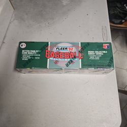 FLEER 1992 BASEBALL CARD COMPLETE UNOPENED SET