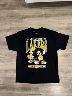 Disney x Junk Food Clothing Colab NBA LA Los Angeles Lakers Men’s Tee Size Large