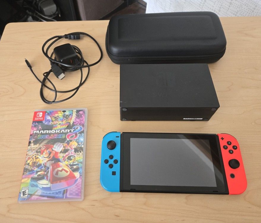 Nintendo Switch + Mario Kart 8