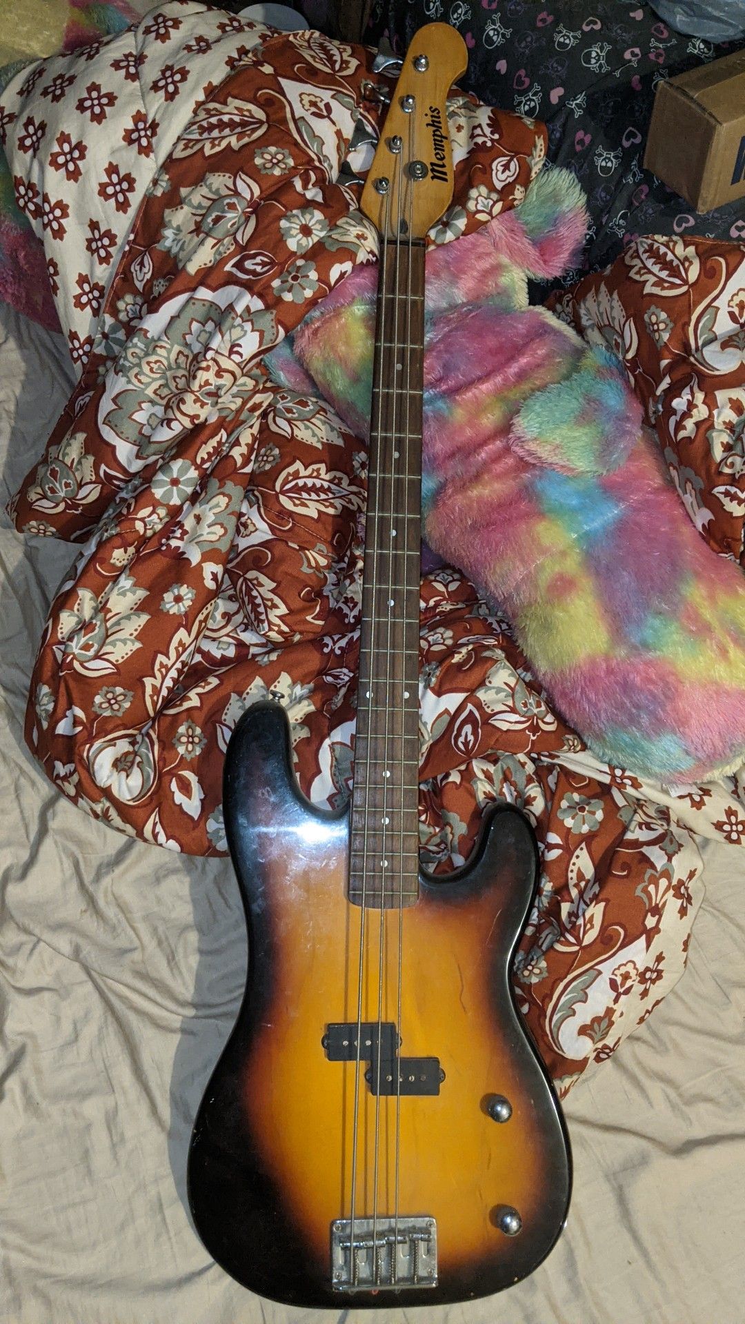 Memphis Bass Guitar for Sale in Austin, TX OfferUp