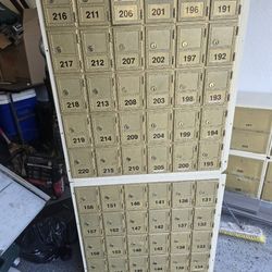 Mail Boxes No Keys 