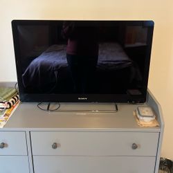32 Inch Smart Sony TV With Remote 