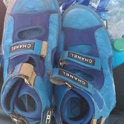 Chanclas Chanel for Sale in South Gate, CA - OfferUp