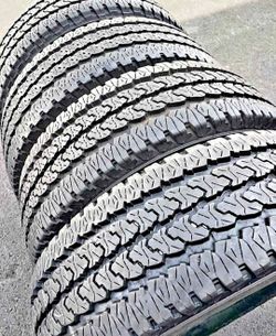 285 60 20 Firestone tires Con 80% de Vida Las 4