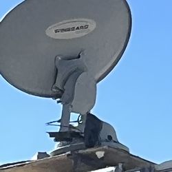 Wijngaarde dish antenna