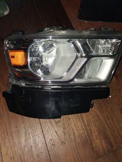 2019 dodge ram headlights