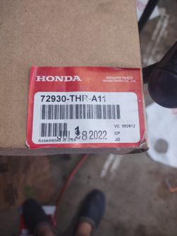 Honda Piller Garnish Right Side For 2018 To 2022 Odyssey