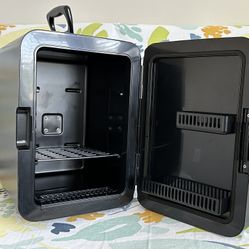 Frigidaire Mini Personal refrigerator Cooler