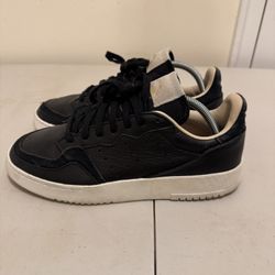 adidas Supercourt -Core Black Crystal White - size 8.5 men