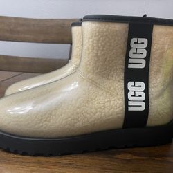 UGG Clear Size 10