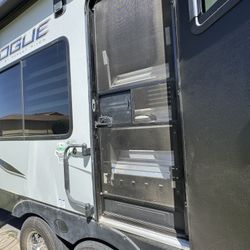 2022 Toy Hauler