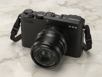 FUJIFILM X-E4 Black Mirrorless Digital Camera 4K Video with 23mm Fujion lens