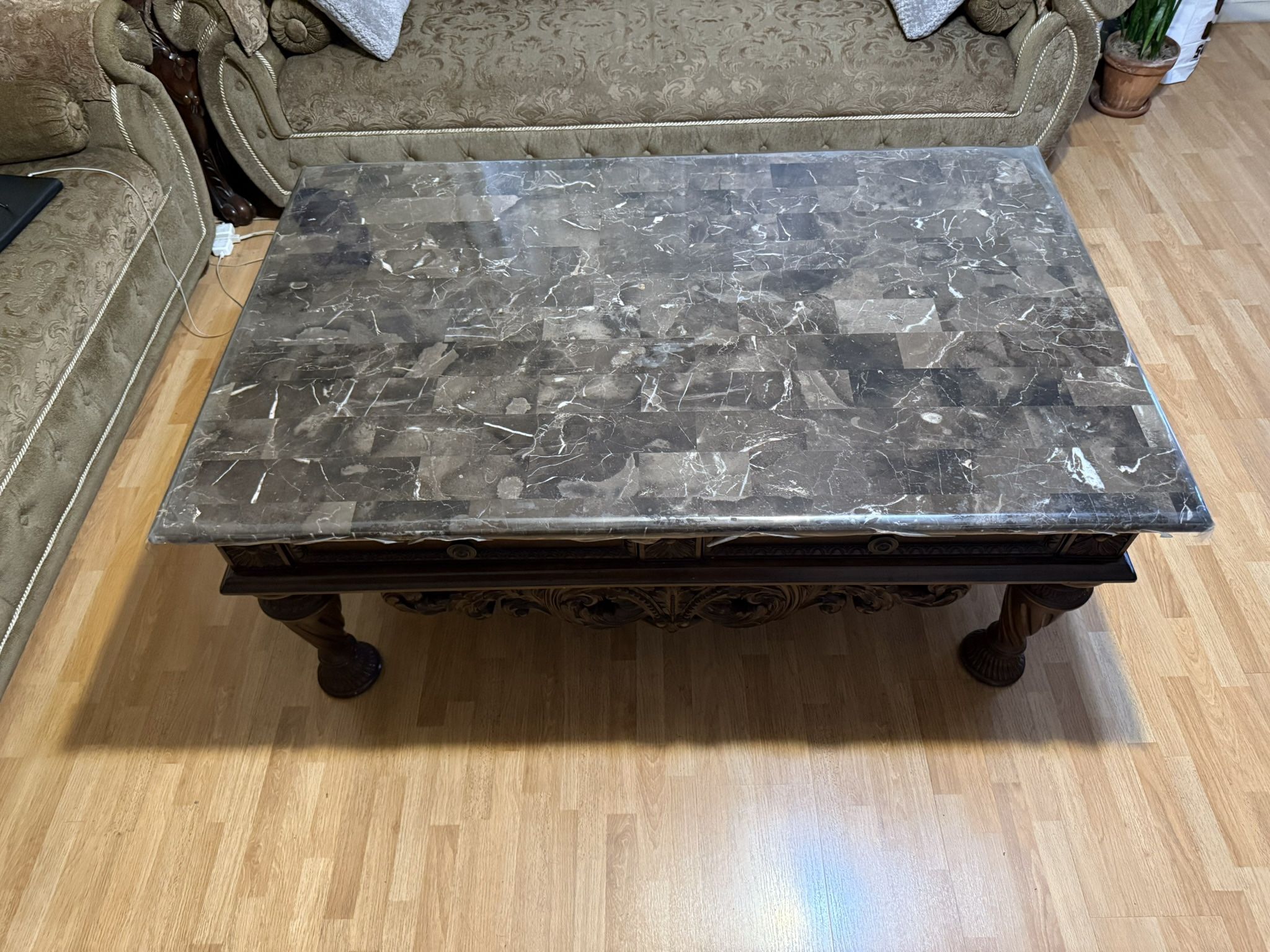 Beautiful Coffee Table With Drawers For Sale $50