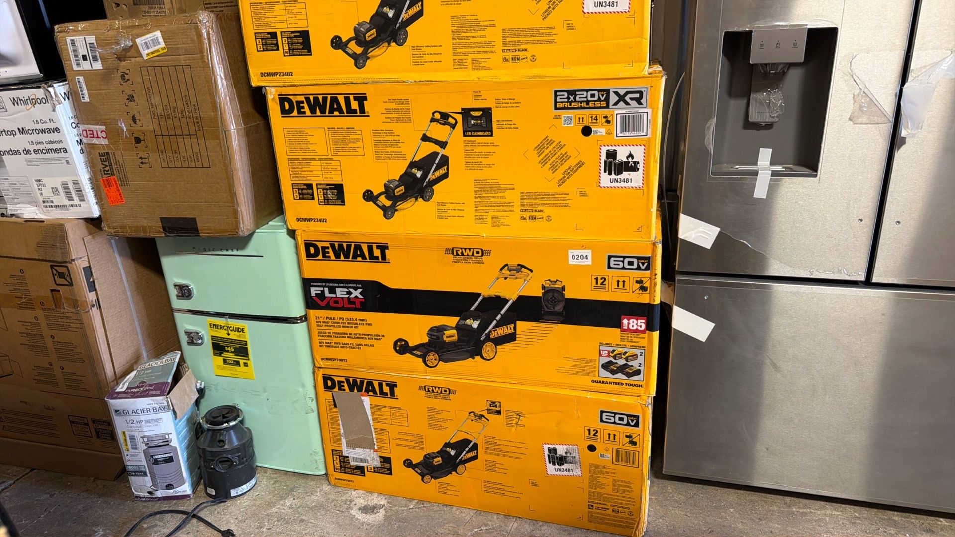 Shop DEWALT FLEXVOLT 2x60V MAX 21 in. Cordless Battery Powered Self Propelled Lawn Mower Kit with (2) 4.0 Ah Batteries and Chargers