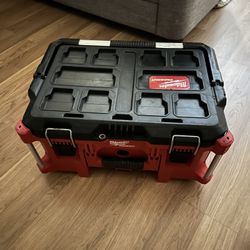 Milwaukee Packout 22in