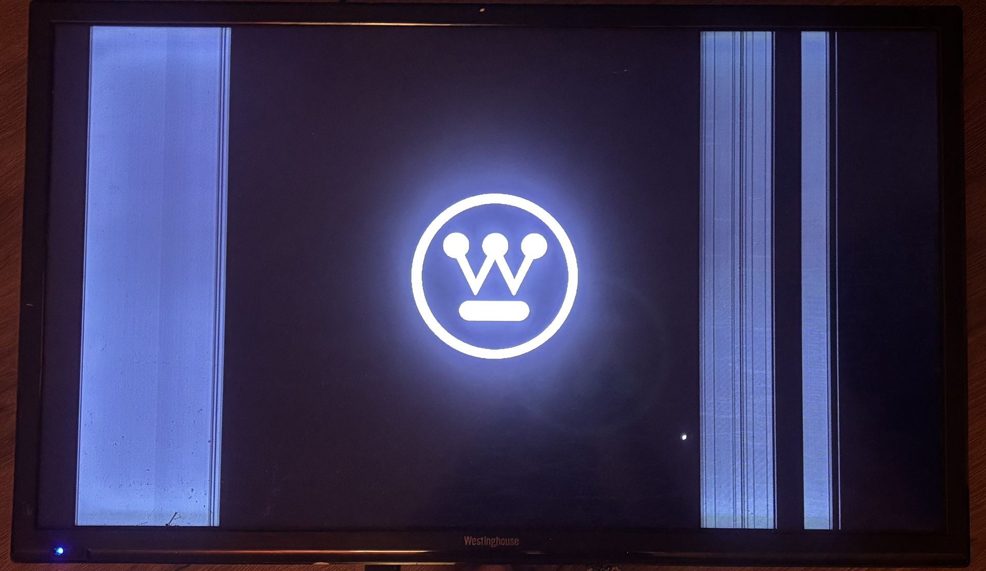 32 Inch Flat Screen Tv W/ Stand