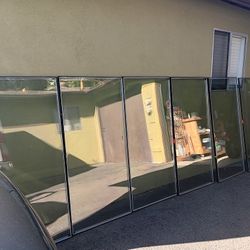 28 In X 58 In Tri-plied Tempered Glass Panels (7 Total)
