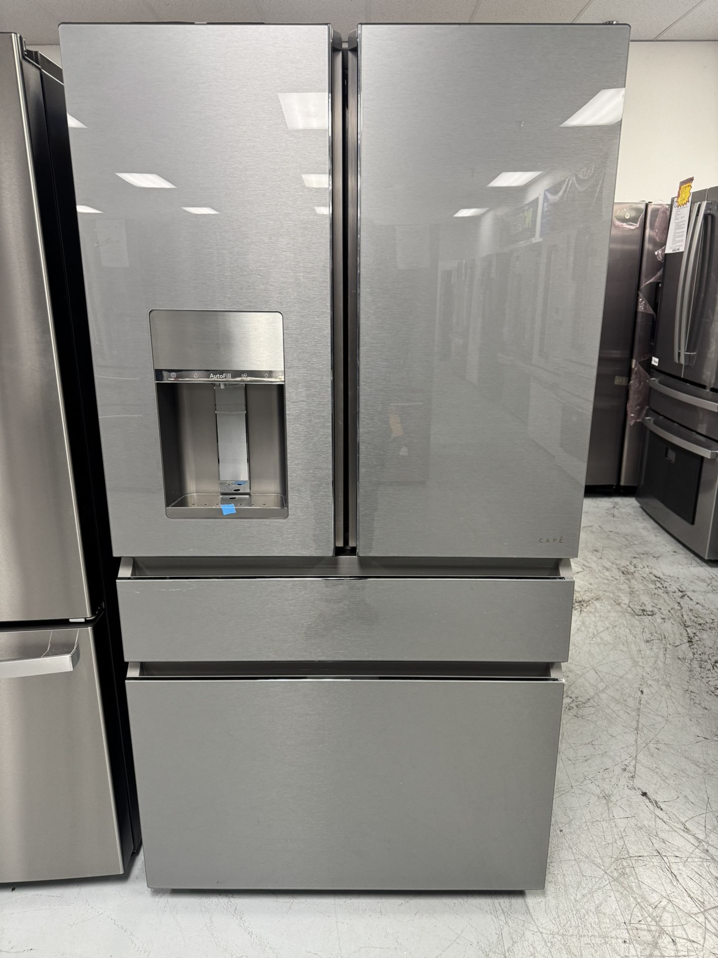 Café Counter Depth Refrigerator in Platinum Gass