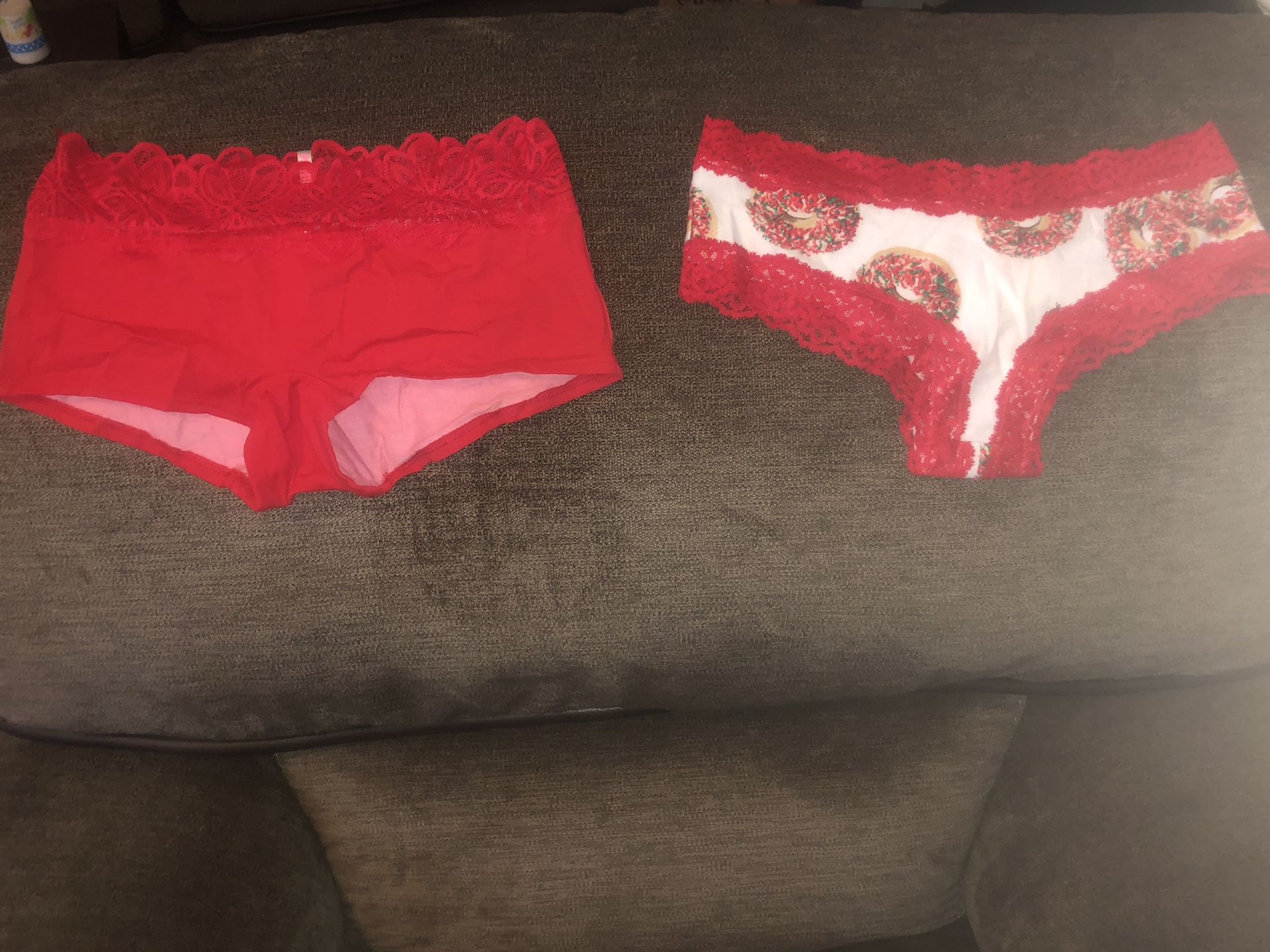 VICTORIAS SECRET PINK CHRISTMAS PANTIES SIZE M NEW WITH TAGS