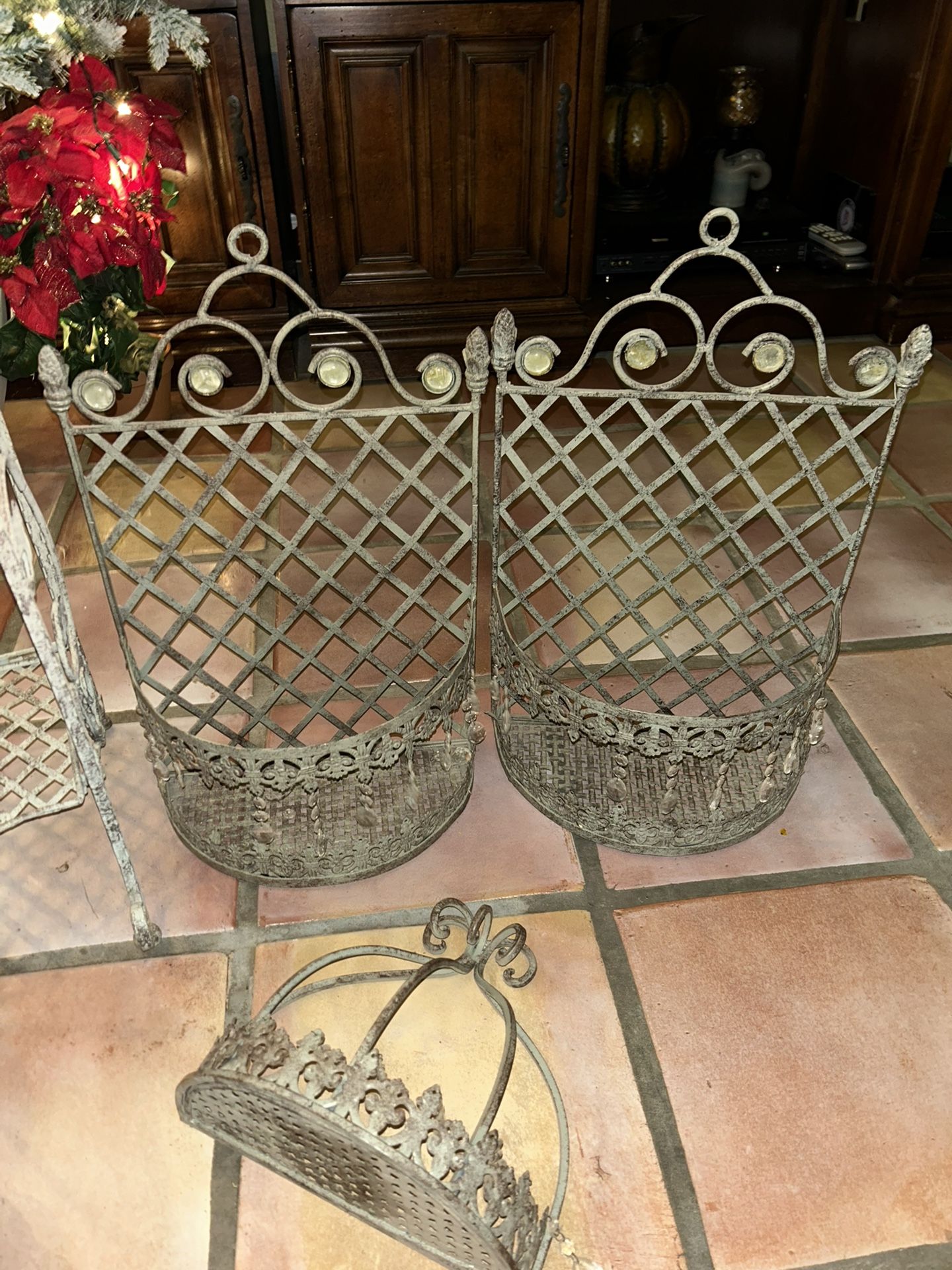 All Set Safavieh Amaris Wrought Iron? 2 Tier Outdoor Bakers Rack - Antique Gray Or Best Offer