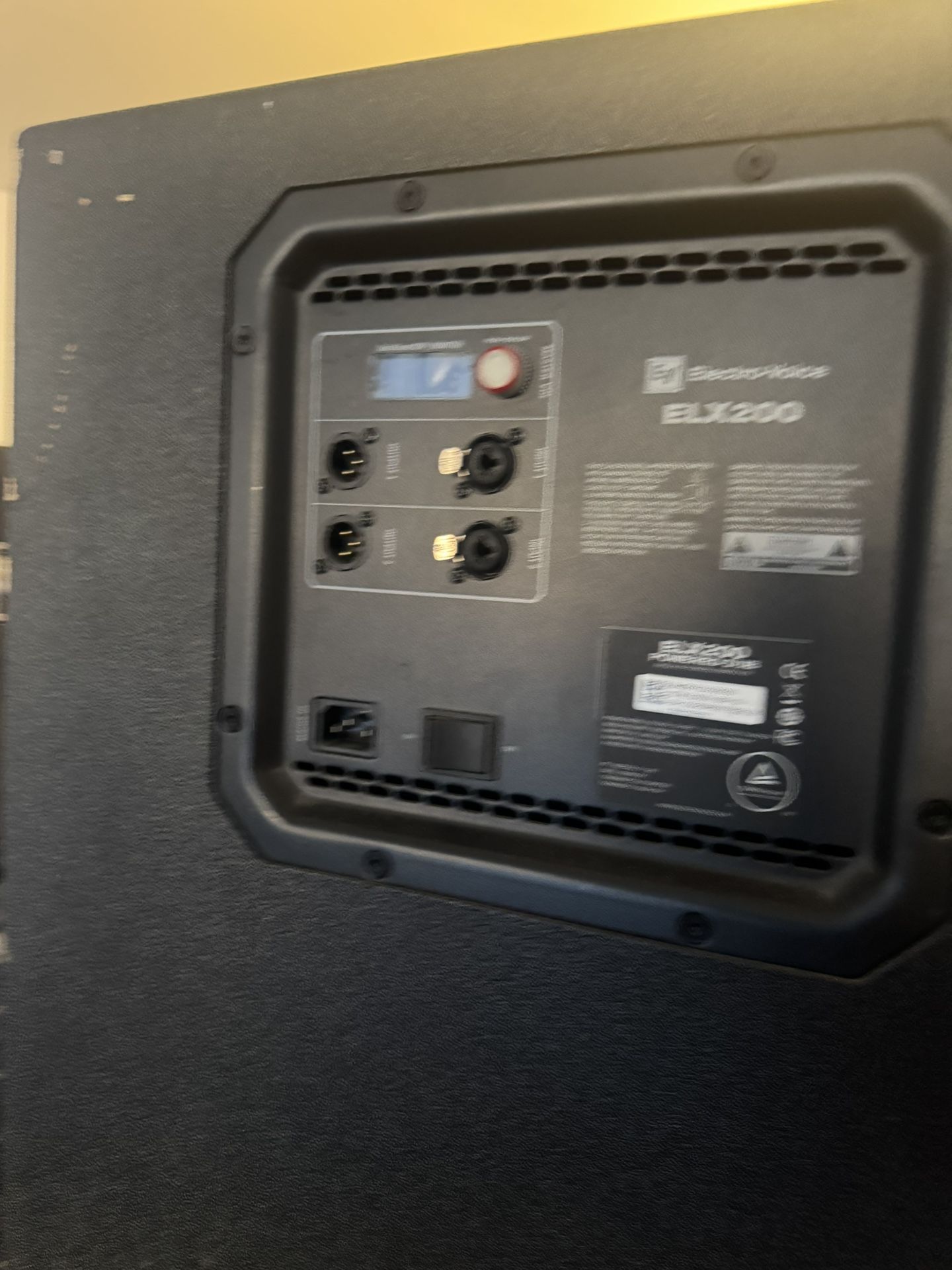 Bajos Electro Voice activas ELX200