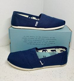 Toms