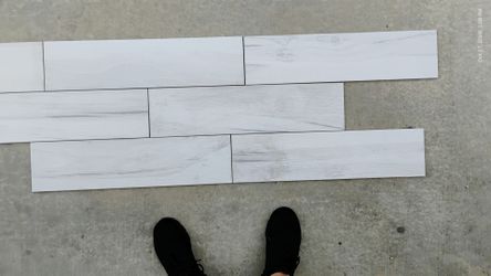 Porcelain floor tile 140 square feet