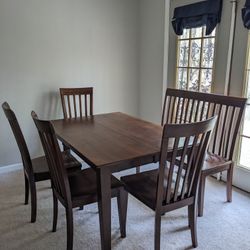 Butterfly Leaf Dining Table 