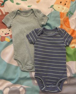 Carters stripped onesies size 3months