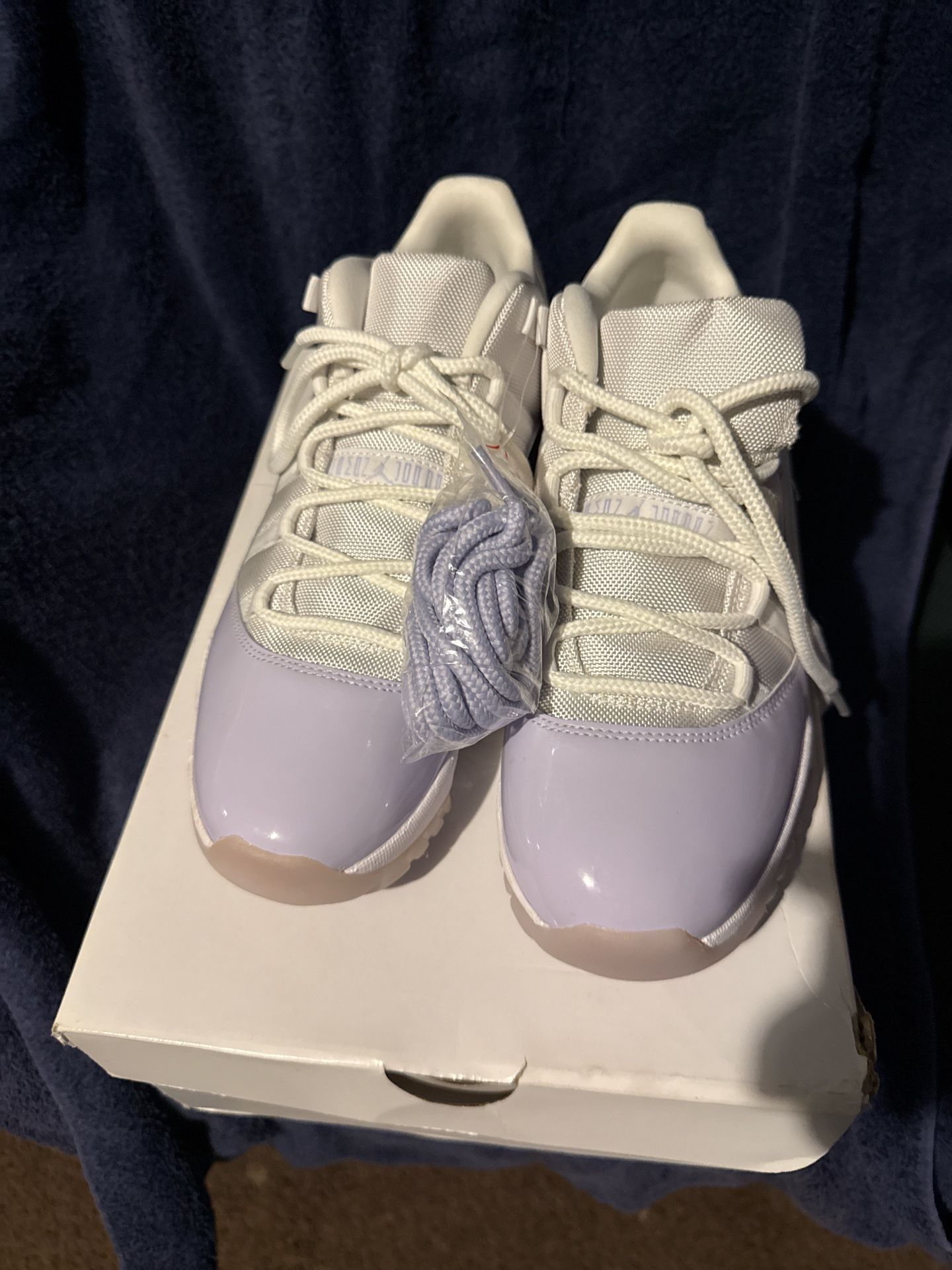Air Jordan 11 Retro Pure Violet