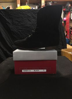 Black short boots