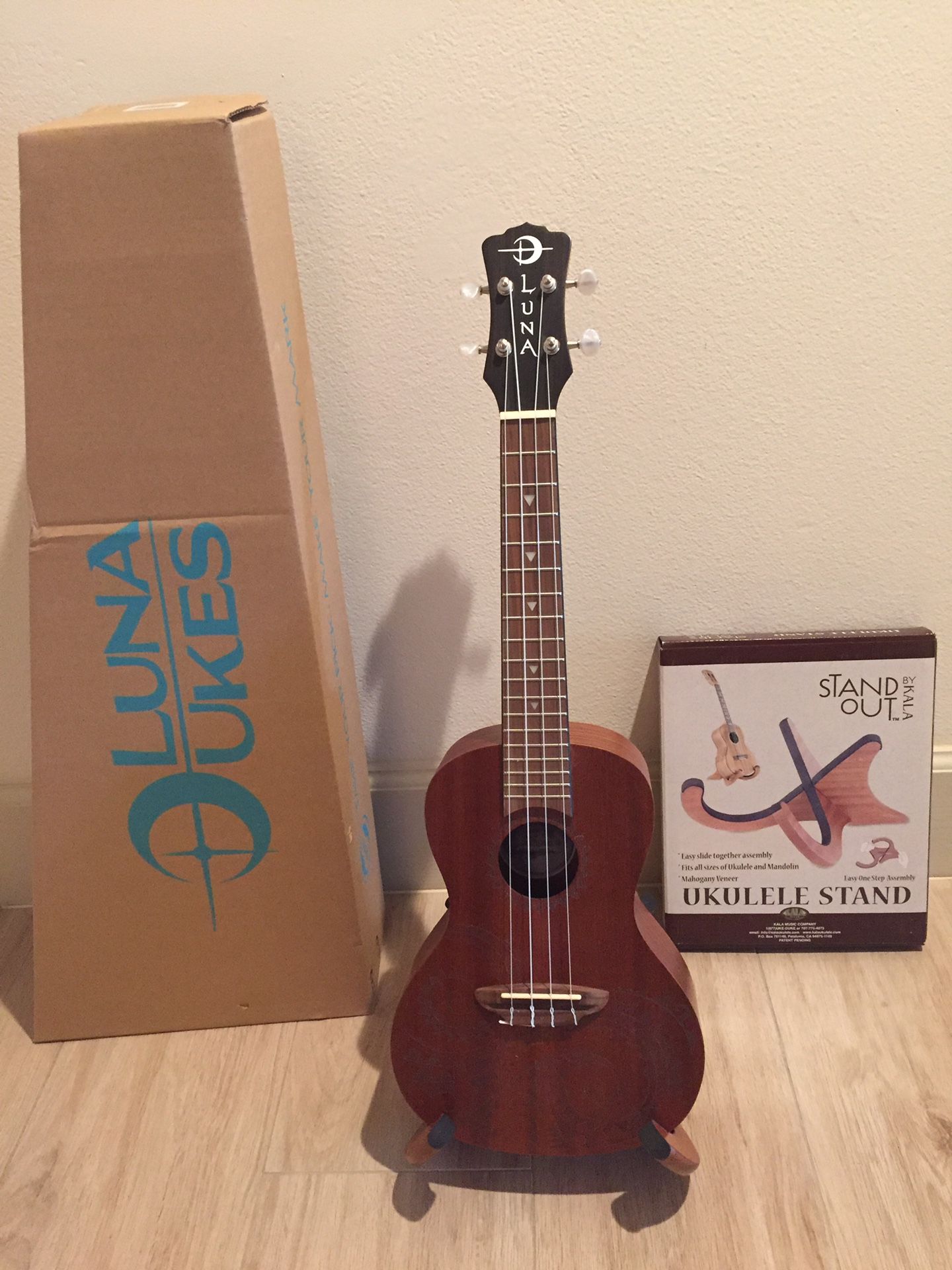 Musical Luna Guitars Tattoo Concert Mahogany Ukelele Bundle
