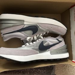 nike waffle one gs violet frost Sz 5Y