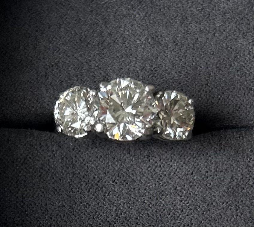 3 Stone Diamond Ring