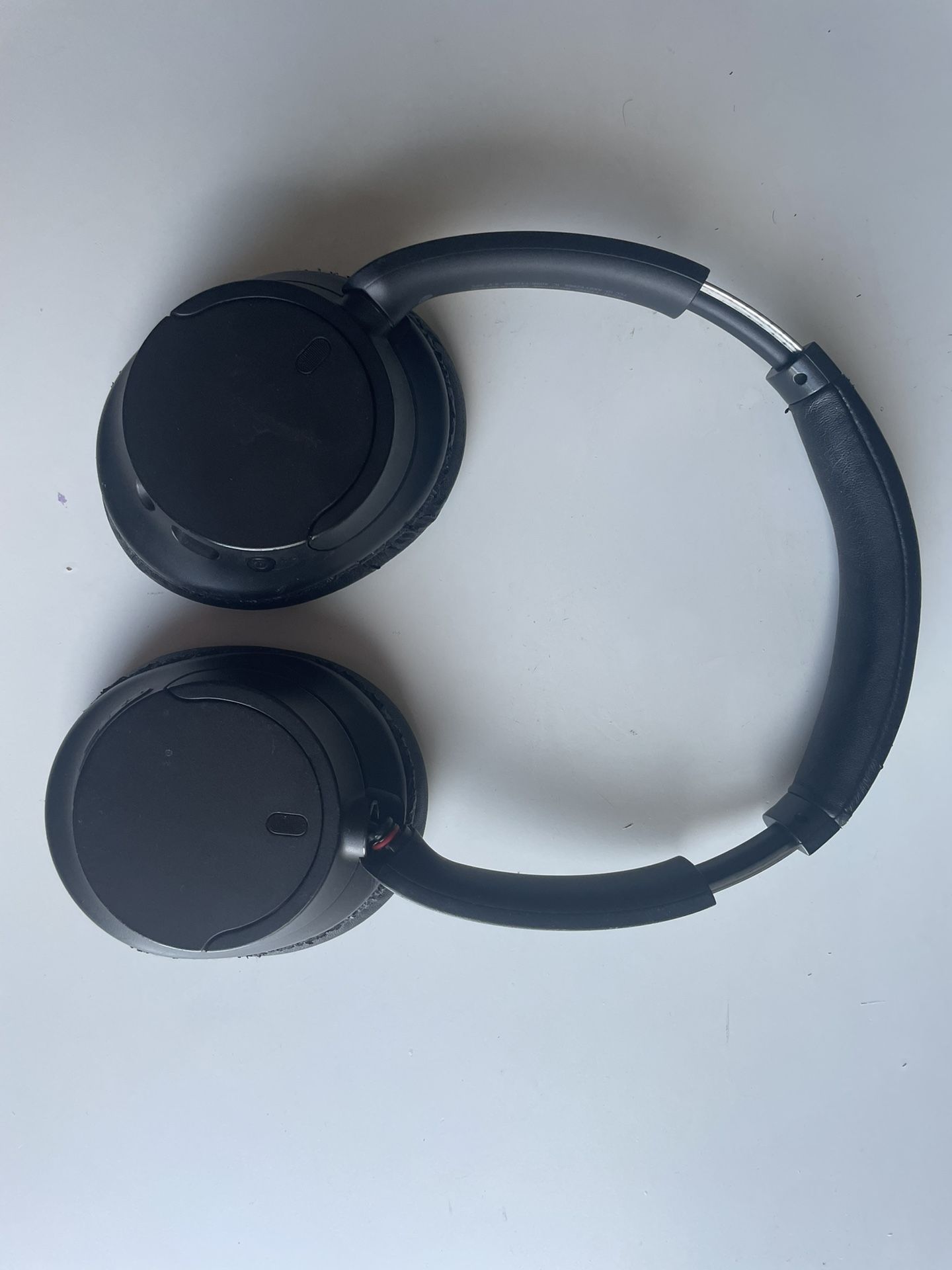 Sony WH-CH720N wireless noise-canceling headphones.
