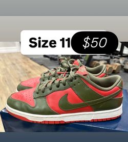 Nike dunks size 11