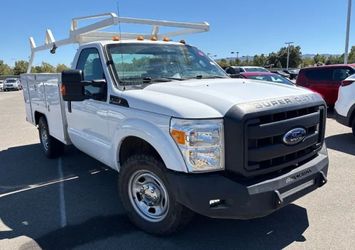 2016 Ford F350 Super Duty Regular Cab & Chassis