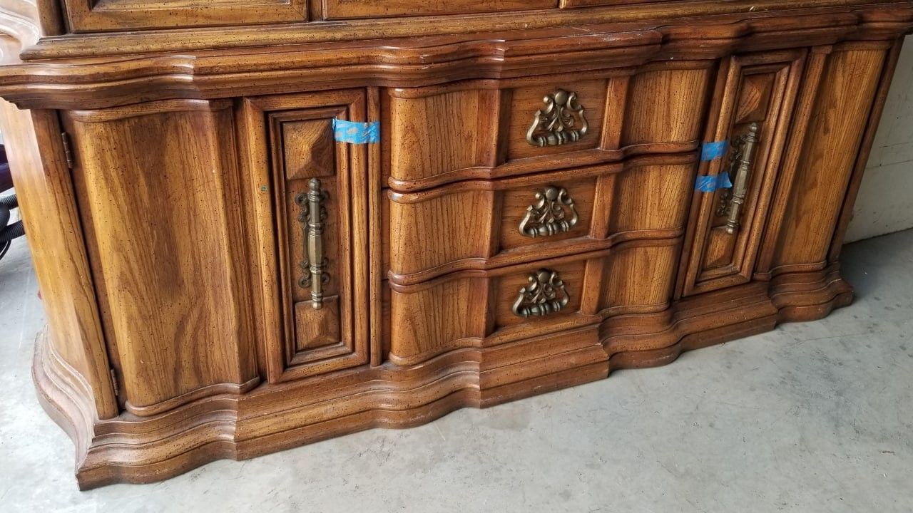 Vintage Wooden 3 Drawer/2 Cabinet Hutch/Bureau Base