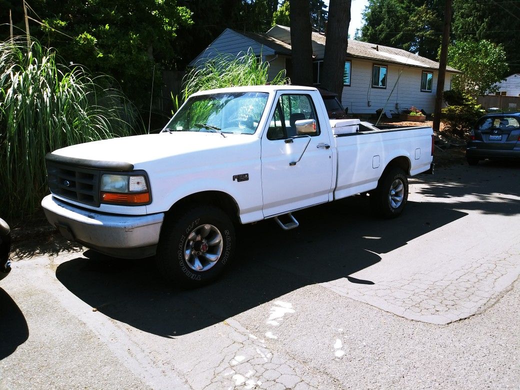 1993 4x4 Ford F150 6 cylinder