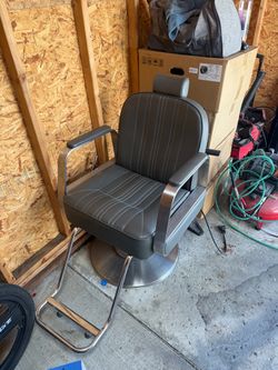 Barber chair