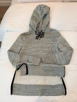 Small Gray Knit Pullover Hoodie